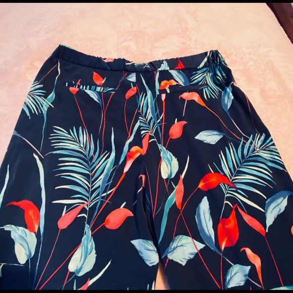 Liz Claiborne Flowy Pants - Picture 4 of 8